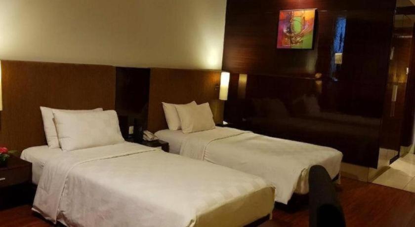 The Arista Hotel Palembang Exterior foto